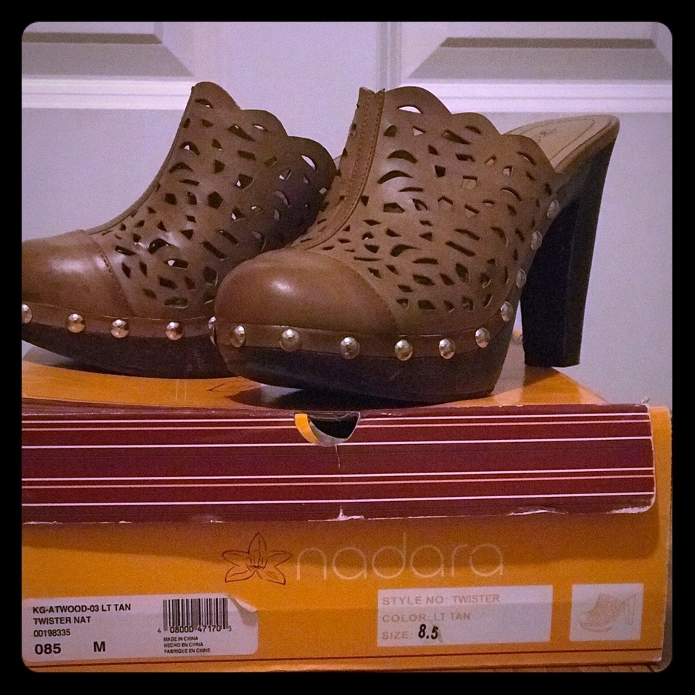 Sexy Caramel Leather Platform Clogs